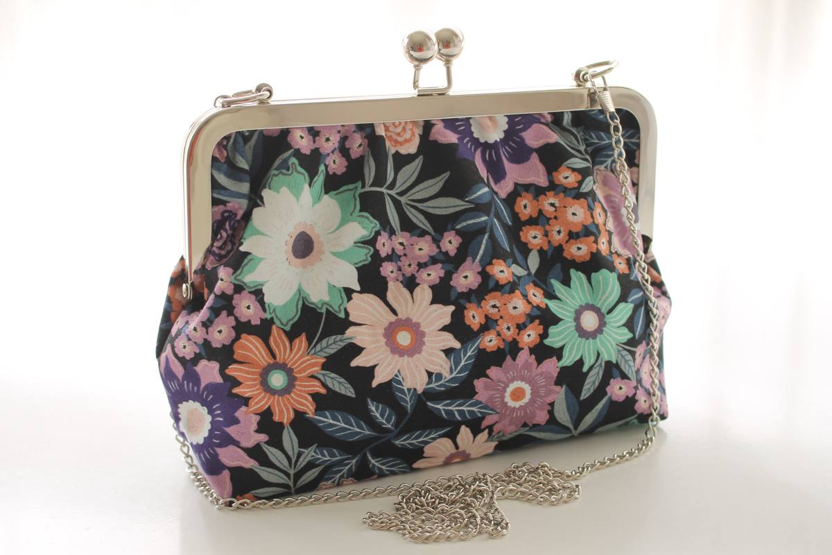 Sac rétro Emma fleurs noires