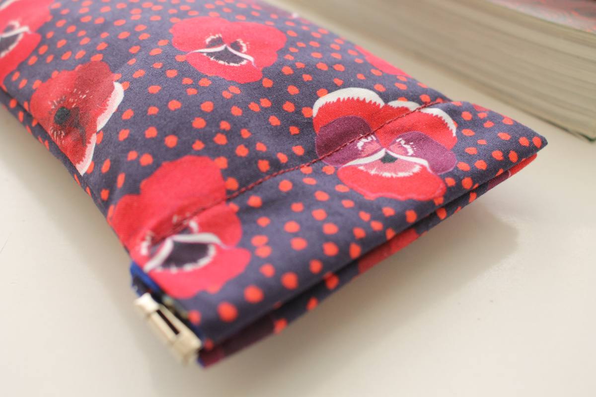 Etui à lunettes Edna pensée – Image 2