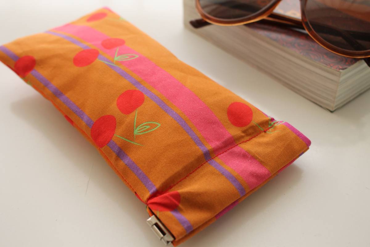 Etui à lunettes Edna cerises