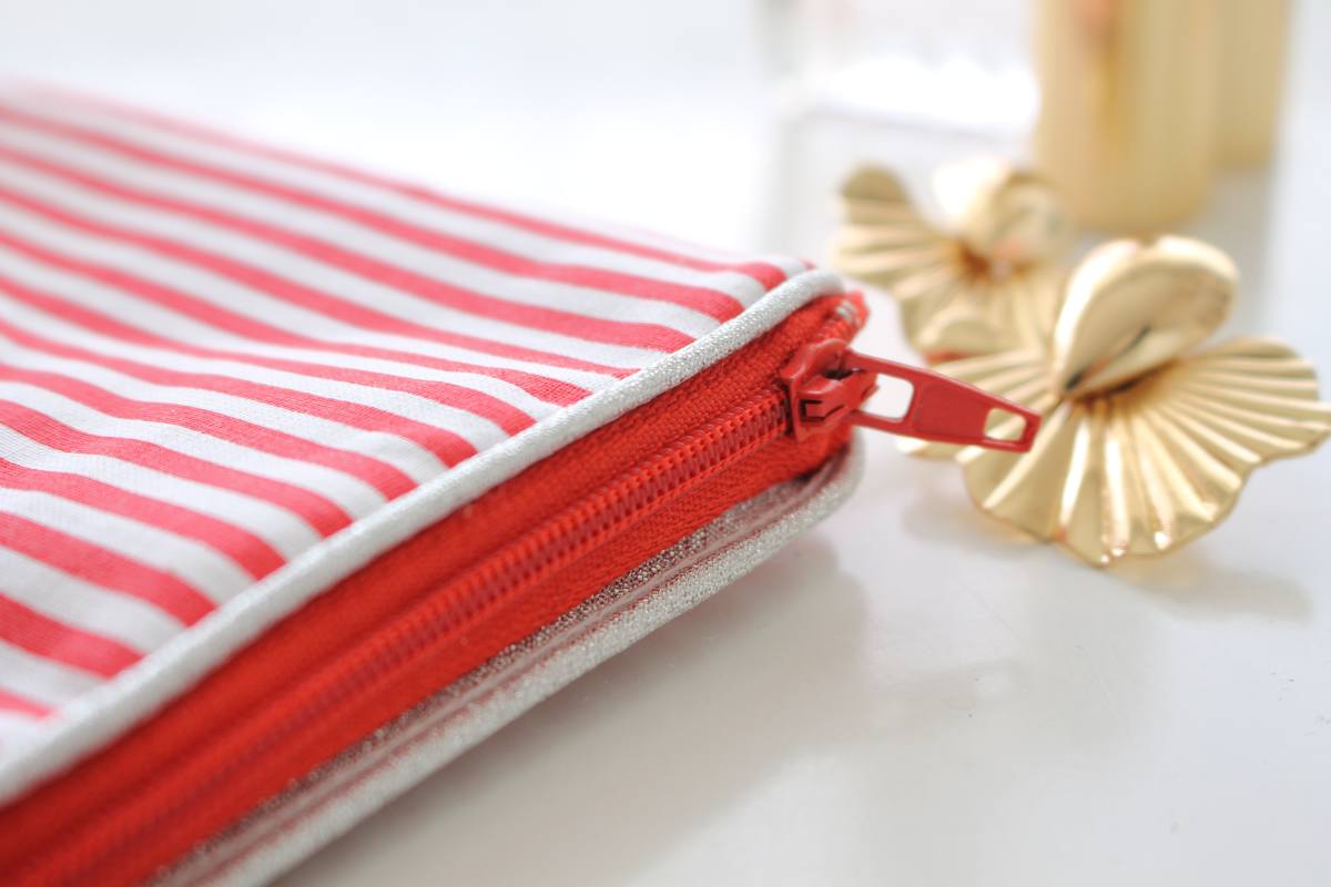 Pochette zippée Alna rayée rouge – Image 3