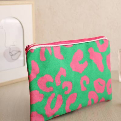Pochette zippée Alna léopard rose