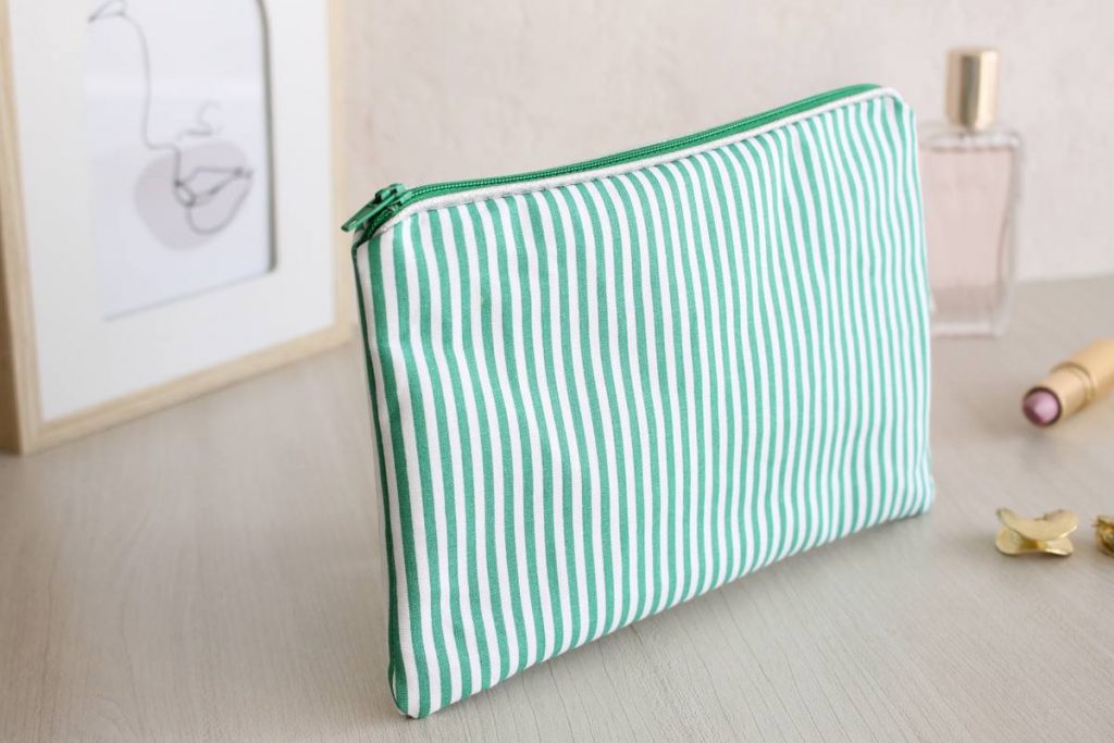 Pochette zippée Alna rayures vertes