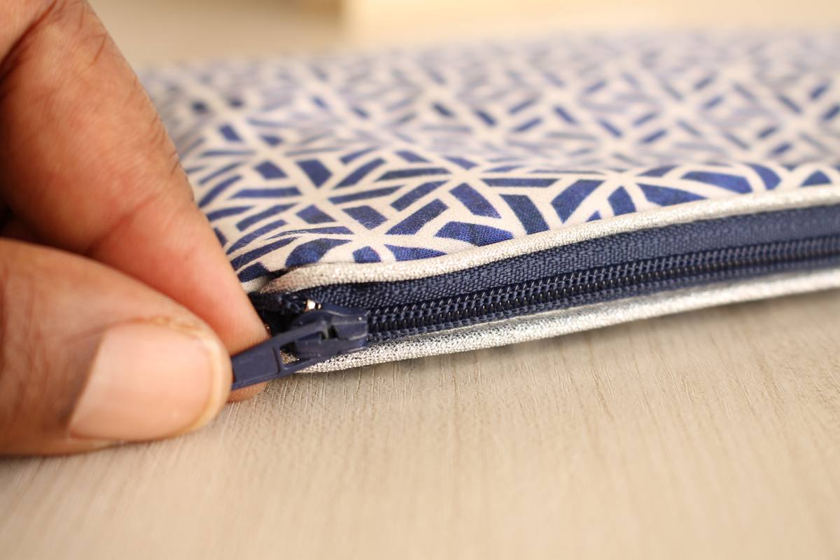 Pochette zippée Alna bleue – Image 2