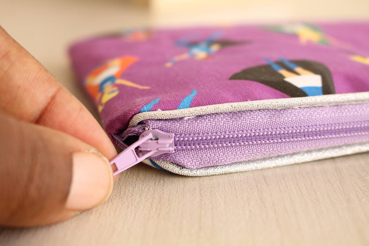 Pochette zippée Alna héroïnes – Image 2