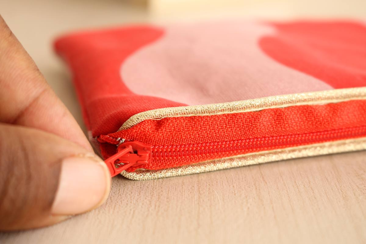 Pochette zippée Alna vague rouge – Image 2